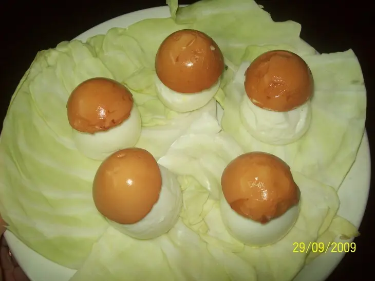 "боровички" из яиц: шаг 1