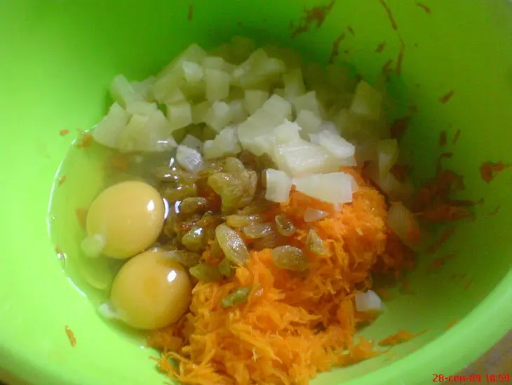 Тыквенный  пирог с ананасом и изюмом: шаг 1