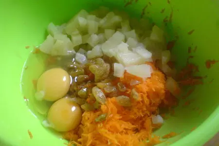 Тыквенный  пирог с ананасом и изюмом: шаг 1