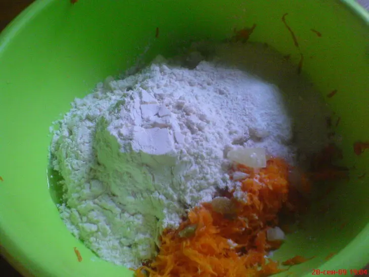 Тыквенный  пирог с ананасом и изюмом: шаг 2