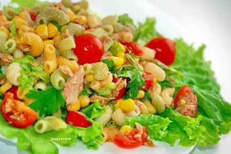 Салат с тунцом и макаронами: шаг 6