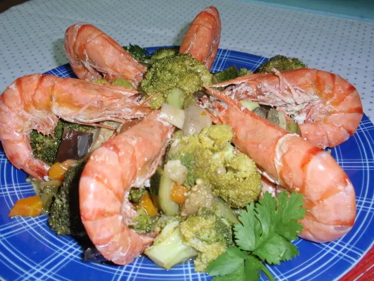 Тушеные овощи с королевскими креветками: шаг 6