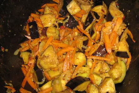 "плов" с баклажанами и куриной грудкой.: шаг 1