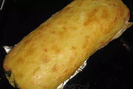 Картофельный рулет с яйцом и шпинатом.: шаг 2