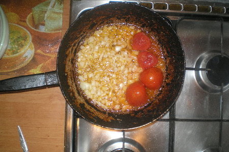 Скроб с помидорами(яичница): шаг 1