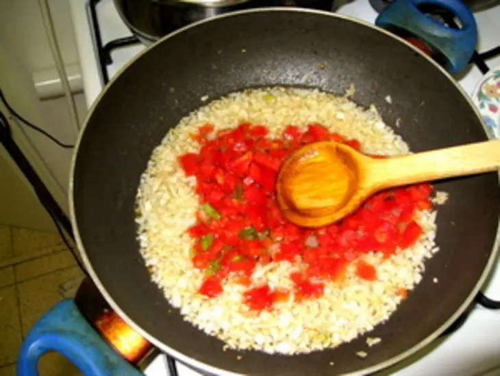 Баклажаны фаршированные овощами: шаг 3