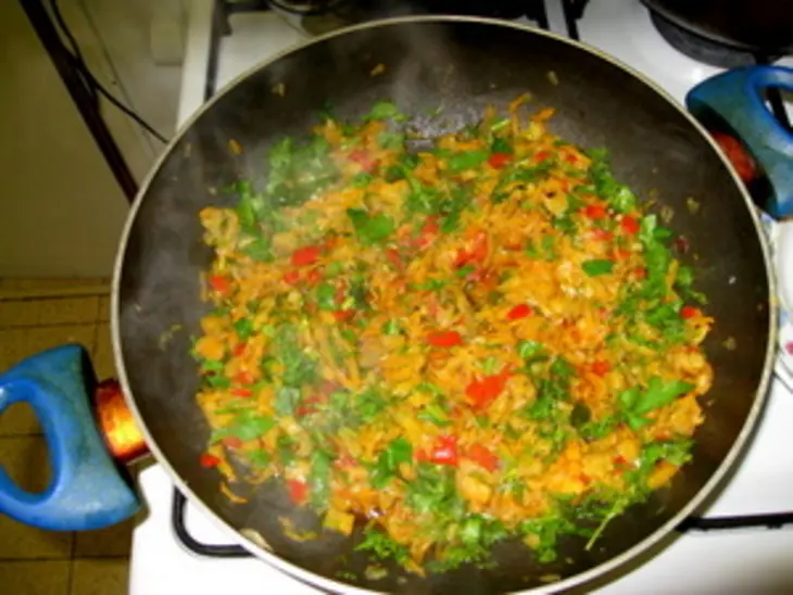 Баклажаны фаршированные овощами: шаг 6