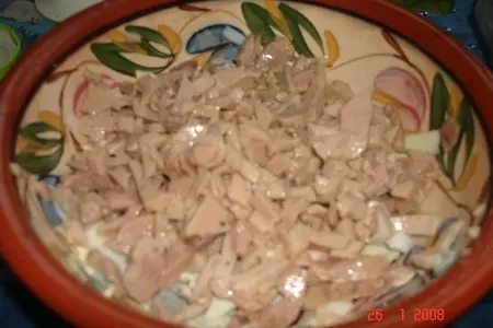 Салат из печени трески: шаг 1