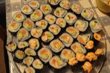 Острые суши с коктельной креветкой (спайси): шаг 1