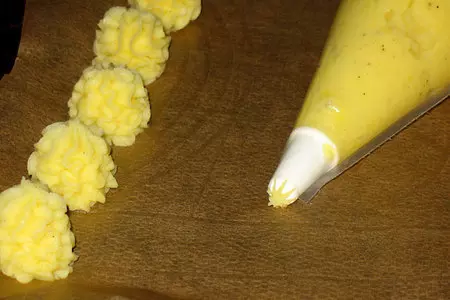 Картофельный гарнир "герцогиня" (patate "duchesse"): шаг 1