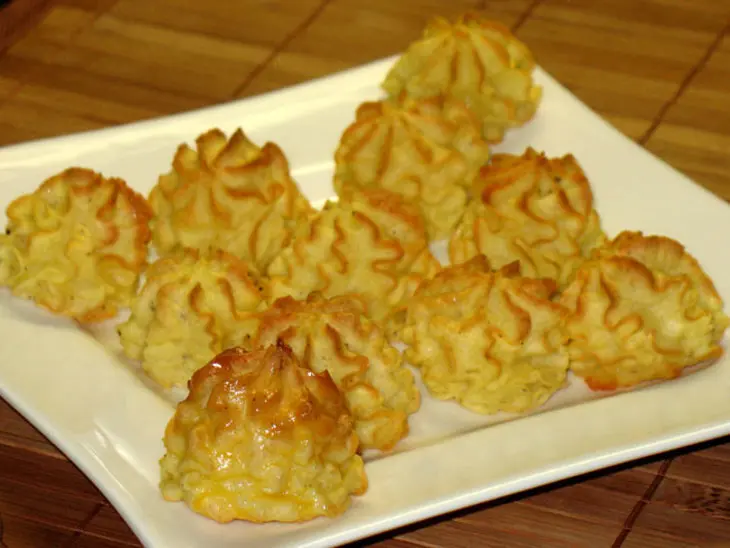 Картофельный гарнир "герцогиня" (patate "duchesse"): шаг 3