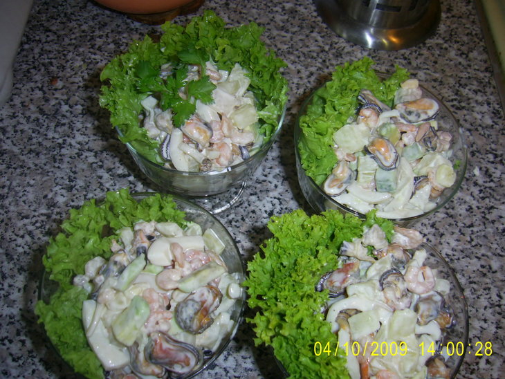 Салат из морепродуктов с авокадо: шаг 3