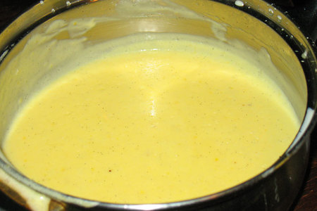 Киршвассер-крем с карамелизированными персиками: шаг 1