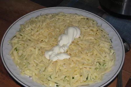 Салат "паутинка": шаг 3