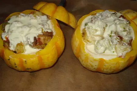 Свиное рагу с картофелем в тыкве под сметанным соусом: шаг 6