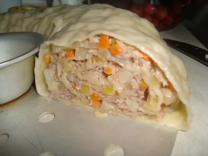 Рулет с мясом и с картошкой: шаг 3