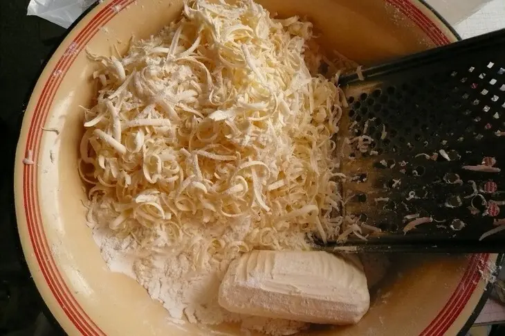 Пирог с курицей и брокколи: шаг 5