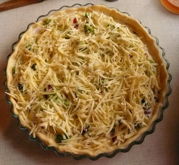 Пирог с курицей и брокколи: шаг 9