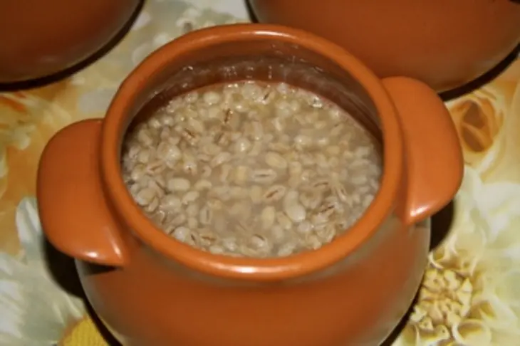 Перловка с курицей в горшочке: шаг 5