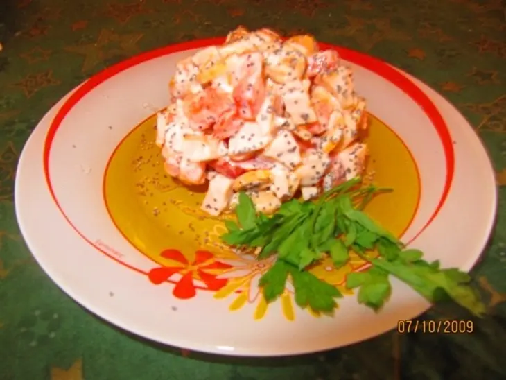 Копченый салат с маком: шаг 3