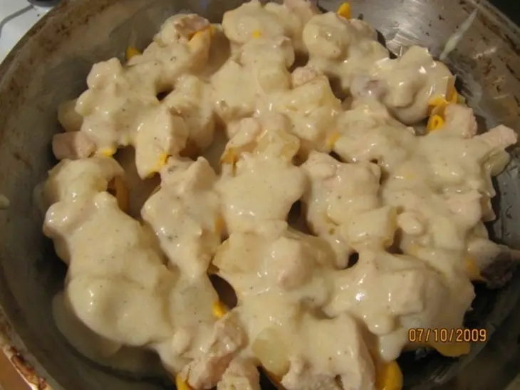 Конкильони(лумакони) с курицей, ананасами и сыром чеддер: шаг 6