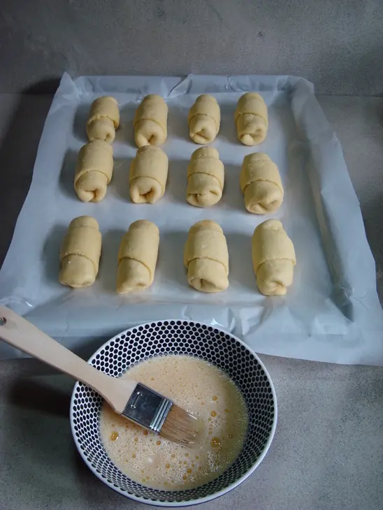 Рогалики с шоколадно-ореховым кремом: шаг 9