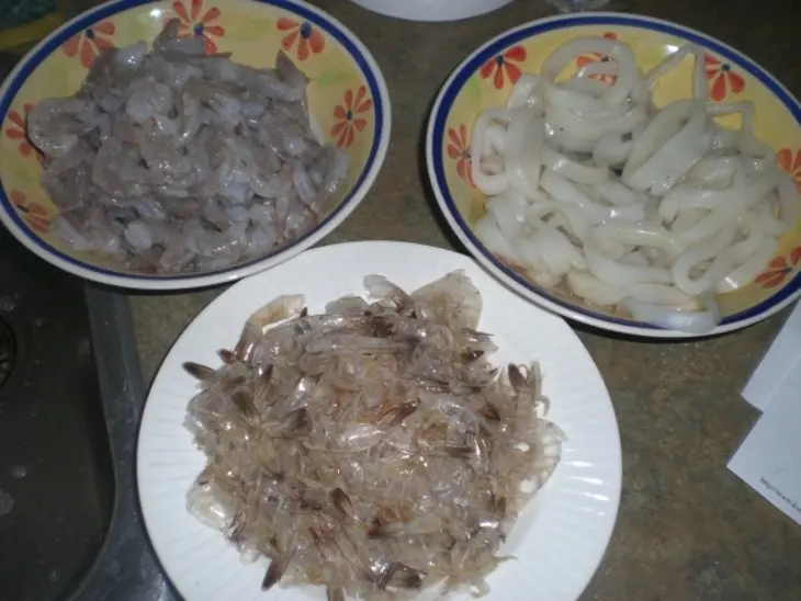 Паелья из море продуктов: шаг 1