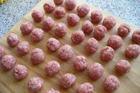 Суп с ржаными галушками и мясными фрикадельками: шаг 3