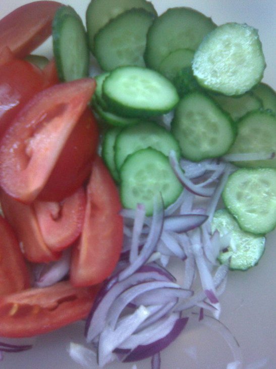 Салат из овощей и морепродуктов «хорватия в миниатюре»: шаг 7