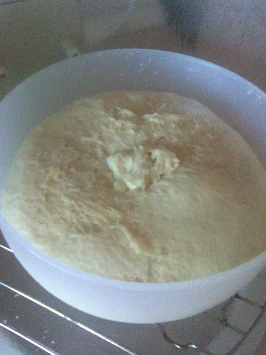 Лепешка с грушей, сыром dorblu и рукколой.: шаг 3