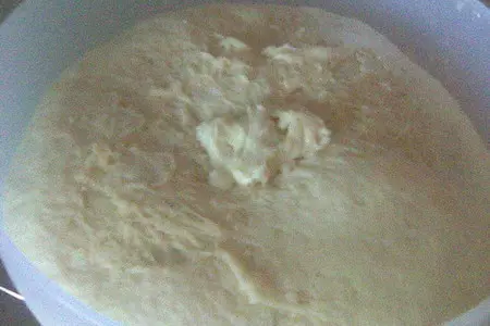 Лепешка с грушей, сыром dorblu и рукколой.: шаг 3