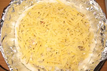 Пицца с сайрой: шаг 6