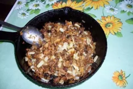 Пирог "кузовок с грибами": шаг 3