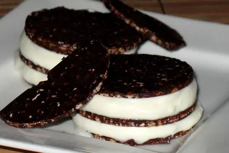 Крокант-таллеры с муссом из рикотты("croccante" con mousse di ricotta): шаг 8