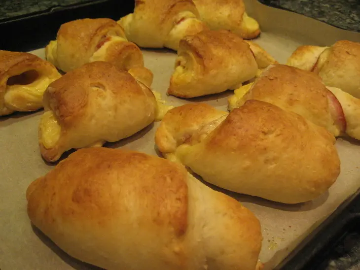 Рогалики с ветчиной и сыром: шаг 6
