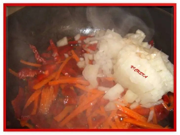Запеканка из цветной капусты, мяса и овощей, уложенные слоями: шаг 4