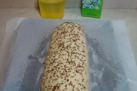Пшенично-ржаной хлеб на картофельной закваске с семенами льна, сыром, луком и помидорами: шаг 9