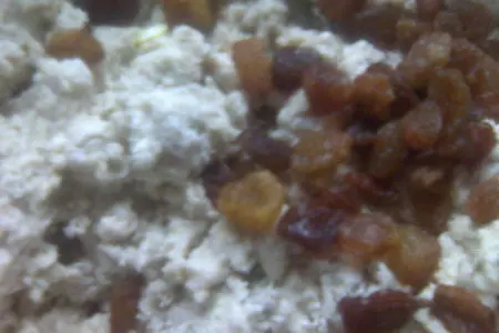 Ржаной хлеб на соде с семечками, изюмом и фисташками: шаг 2