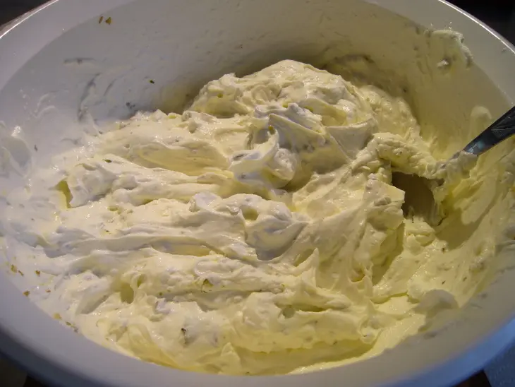 Террин из твороженного сыра с горгонзолой и оливками: шаг 2