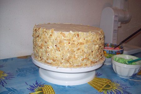 Украшение торта масляным кремом: фото шаг 10