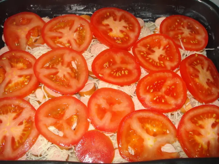 Шарлотка с сосиской: шаг 5