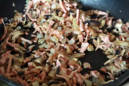 Сырный торт с ветчиной и грибами: шаг 9