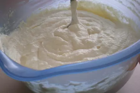 Творожные запеканки с клубникой.: шаг 2
