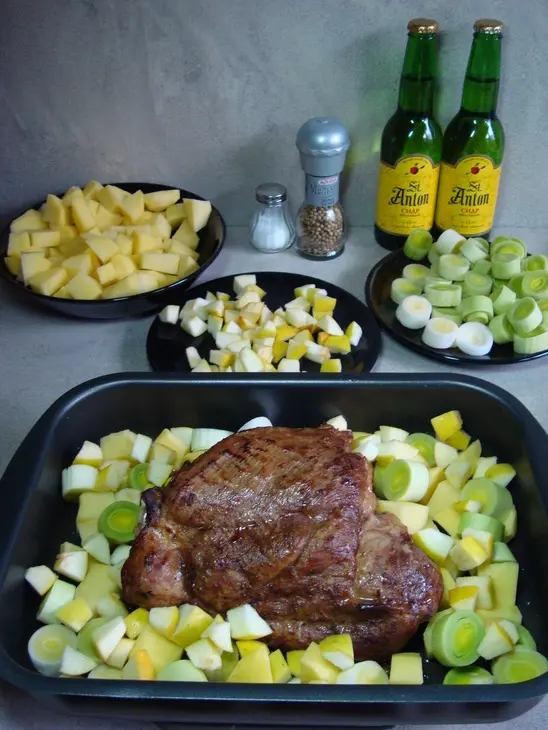 Бедро индейки с овощами, пореем и майораном: шаг 4