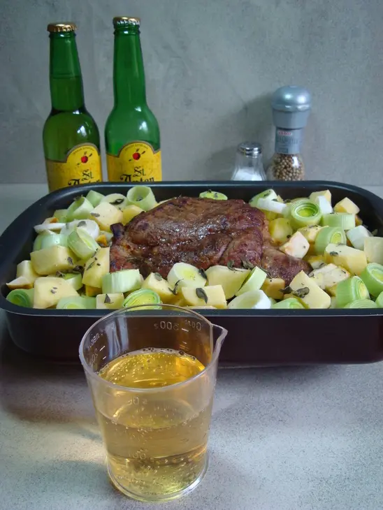 Бедро индейки с овощами, пореем и майораном: шаг 6