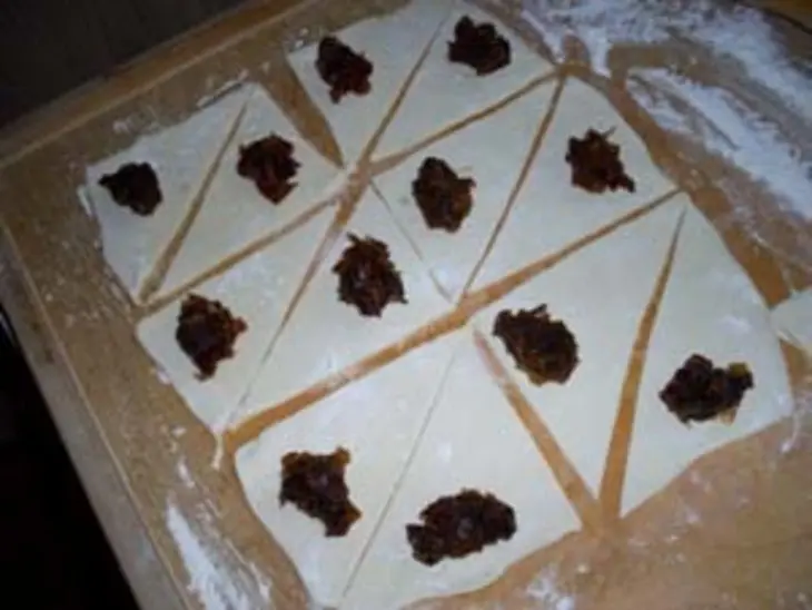 Круассаны с финиками: шаг 3