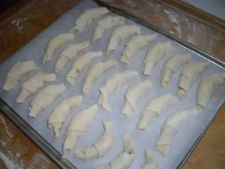 Круассаны с финиками: шаг 5