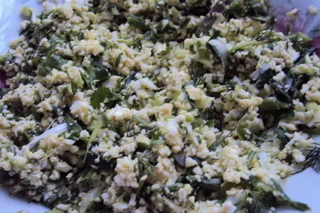Вертута молдавская с яйцом, луком и зеленью: шаг 2