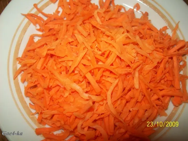 Кальмары с морковкой по-корейски: шаг 2