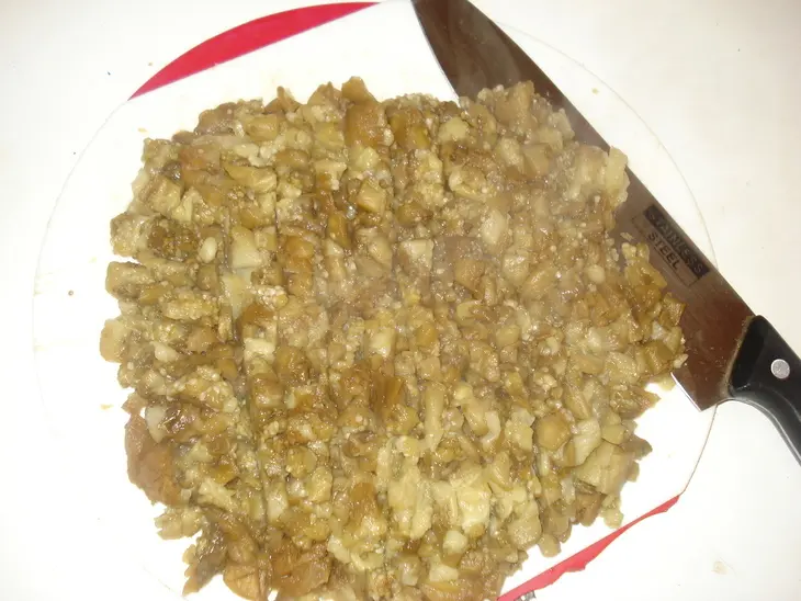 Баклажанный салат с грецкими орехами: шаг 2